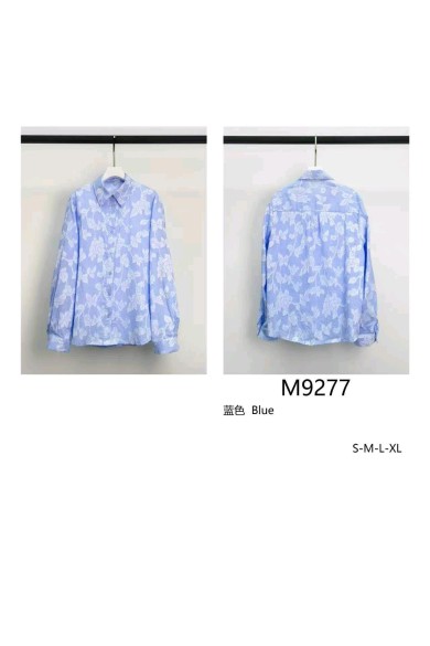 CAMISA DE MUJER AZUL CLARO CON ESTAMPADO FLORAL BLANCO TY-M9277
