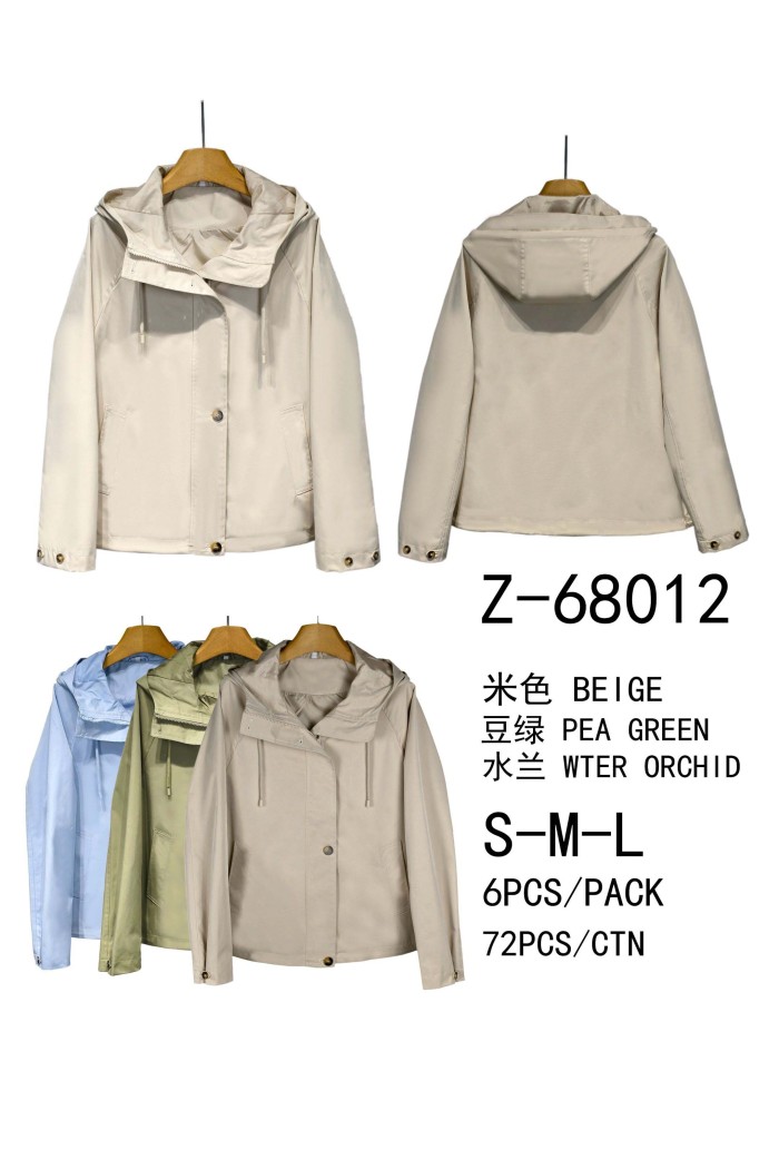 CHAQUETA DE MUJER CON CAPUCHA CORTA Y LIGERA TY-Z68012