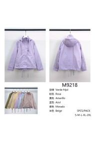 CHAQUETA DE MUJER CON CAPUCHA LIGERA Y CORTA TY-M9218