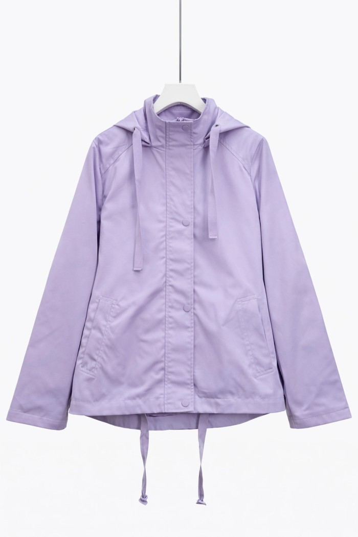 CHAQUETA DE MUJER CON CAPUCHA LIGERA Y CORTA TY-M9218