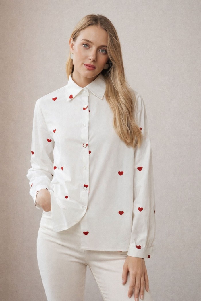 CAMISA BLANCA DE MANGA LARGA CON CORAZONES BORDADOS TY-1099