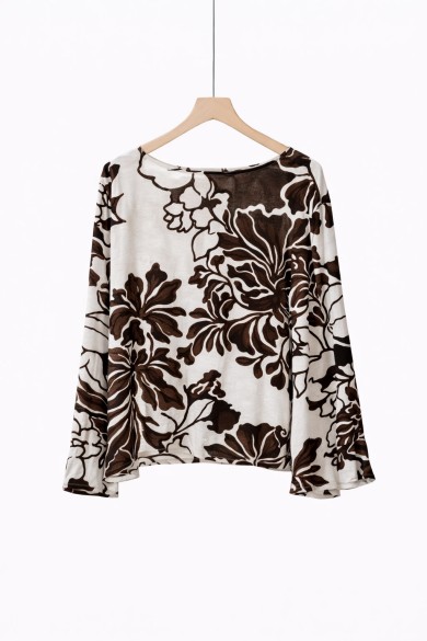 BLUSA ESTAMPADA FLORAL DE MANGA LARGA FBZMR22434