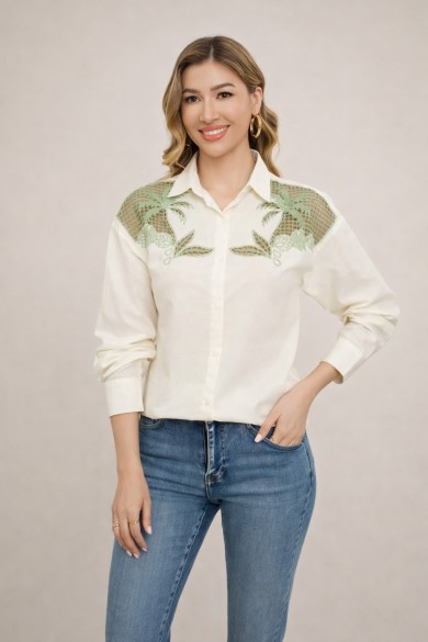 CAMISA BLANCA CON ENCAJE VERDE Y BORDADO FLORAL DD-1D1748
