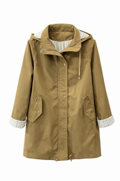 PARKA LIGERA CON CAPUCHA Y BOTONES TY-Z56025