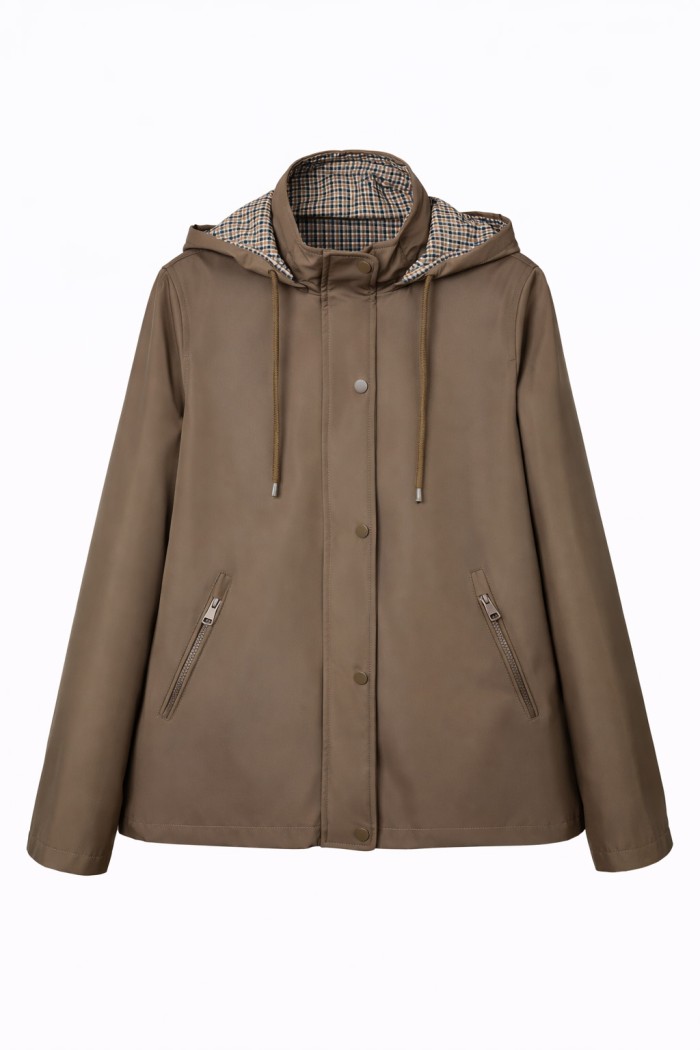 CHAQUETA CORTAVIENTOS CON CAPUCHA Y CREMALLERA TY-Z68605