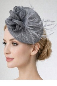 TOCADO ELEGANTE CON BASE REDONDA, FLORES DE MALLA Y PLUMAS TM-XH167
