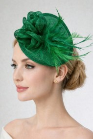 TOCADO ELEGANTE CON BASE REDONDA, FLORES DE MALLA Y PLUMAS TM-XH167