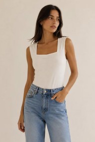 BODY BÁSICO DE TIRANTES CON ESCOTE CUADRADO – ESTILO CASUAL PARA DIARIO, OFICINA Y LOOKS MODERNOS BLANCO FBZMR22541
