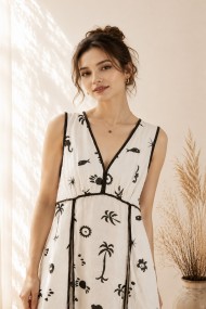 VESTIDO CORTO ESTAMPADO CON ESCOTE EN V Y DETALLES EN CONTRASTE FBZMR22548