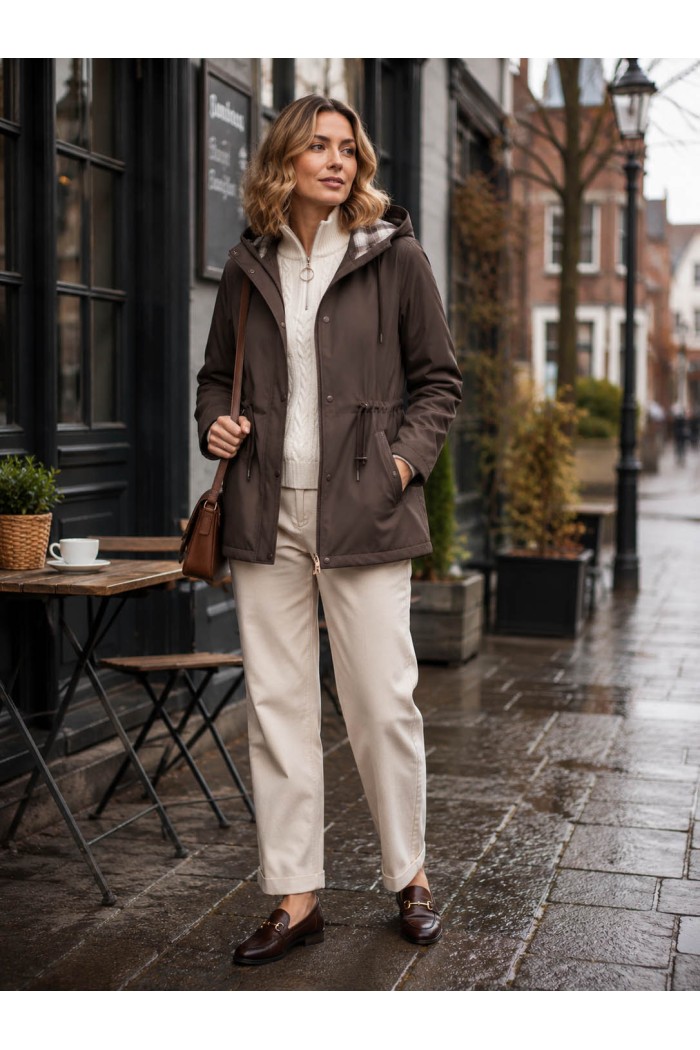 CHAQUETA IMPERMEABLE CON CAPUCHA DESMONTABLE, REVERSIBLE FORRO DE CUADROS Y CINTURA AJUSTABLE VARIOS COLORES TY-Z68807