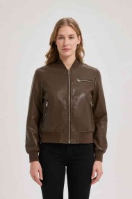 CHAQUETA CORTA BOMBER PARA MUJER CON CREMALLERA Y BOLSILLOS CHOCOLATE OBRF2096