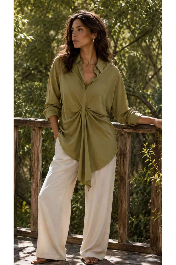 CAMISA FLUIDA DE MUJER CON FRUNCIDO DELANTERO Y MANGA LARGA DBT-M2676