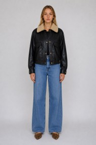 Chaqueta Bomber Mujer de Polipiel con Cuello Borrreguito, Bolsillos con Solapa y Cierre Frontal Negro TY-M9303