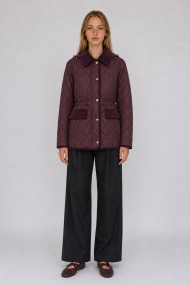 CHAQUETA ACOLCHADA CON CAPUCHA DESMONTABLE Y CUELLO DE PANA PARA MUJER GRANATE TY-M9297