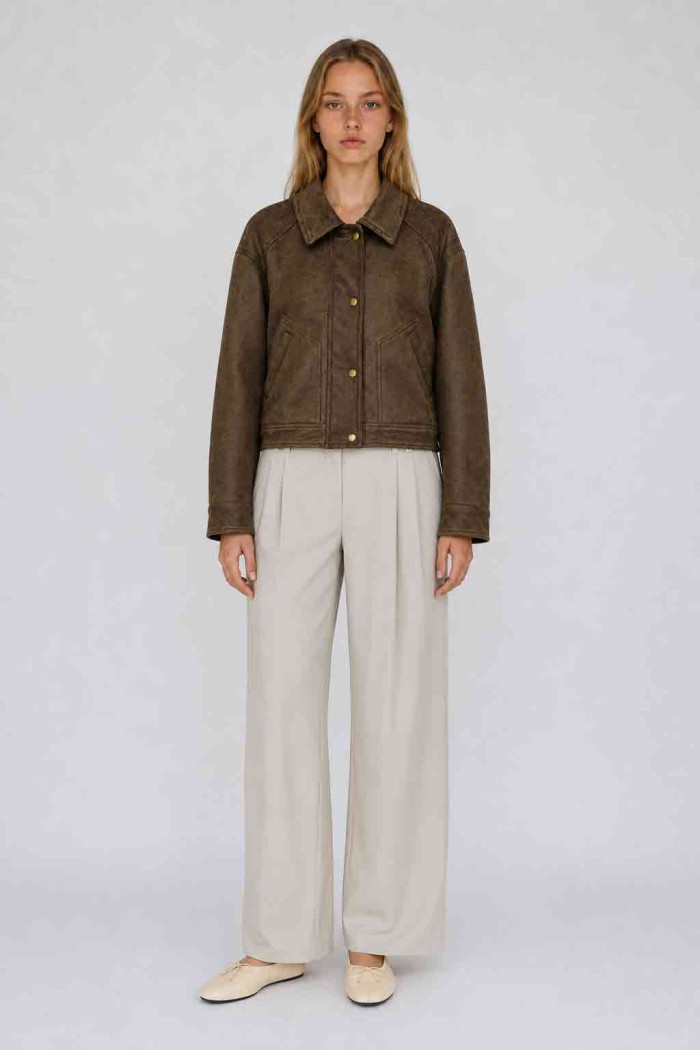 Chaqueta Mujer de Antelina con Botones Metálicos, Cuello Camisero y Bolsillos Laterales, Estilo Casual Vintage TY-M9321