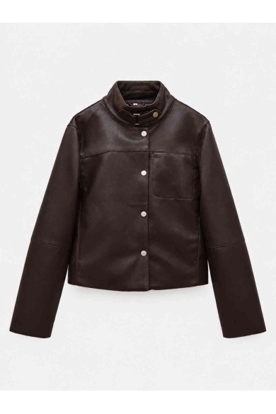 Chaqueta Corta Mujer de Polipiel con Cuello Alto, Botones Metálicos y Bolsillo Frontal, Estilo Minimalista TY-M9339