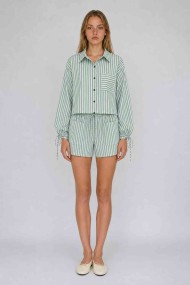 Conjunto De Mujer De 2 Piezas Con Camisa Corta De Rayas Y Shorts TB-M2651