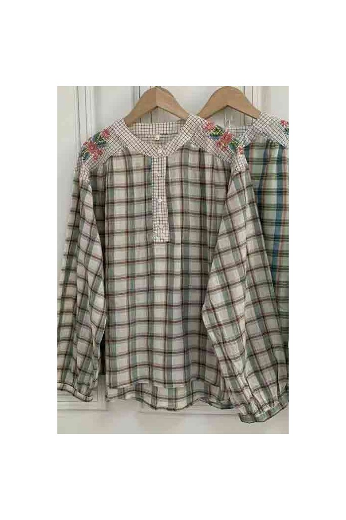 BLUSA DE CUADROS CON BORDADO FLORAL TB1D2208