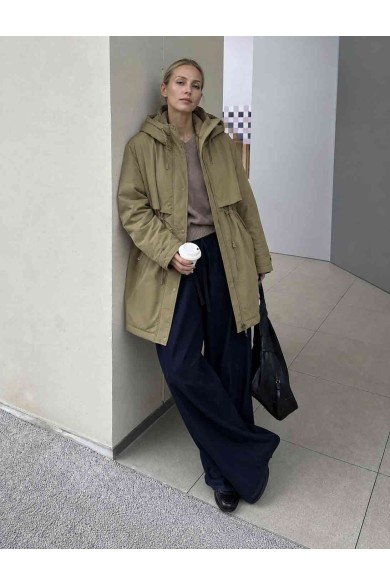 PARKA LARGA CON CAPUCHA Y CINTURA AJUSTABLE PARA MUJER KAKI TY-M9329