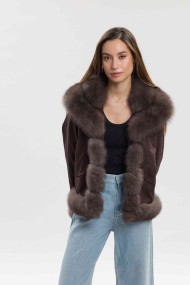 CHAQUETA CORTA EFECTO ANTE CON CUELLO Y DETALLES DE PELO PARA MUJER PC-QP1426