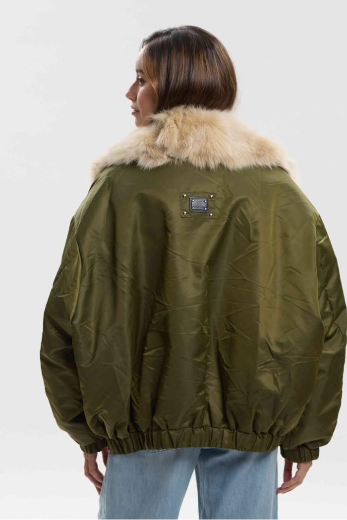CHAQUETA REVERSIBLE CON CAPUCHA Y ADORNO DE PELO DE ZORRO  PC-HNWT727