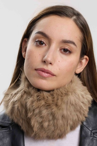 CUELLO ELÁSTICO DE PELO DE CONEJO TRENZADO PC-LLL5928-03-2313