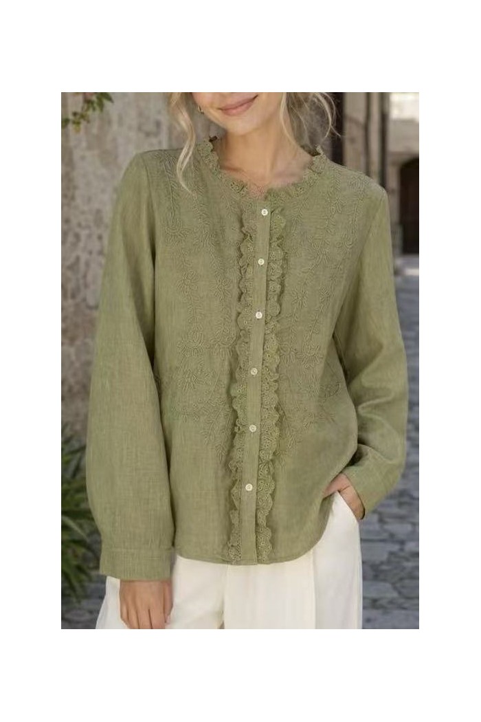 BLUSA DE MUJER BORDADA CON CUELLO DE VOLANTE Y MANGA LARGA TB1D2381
