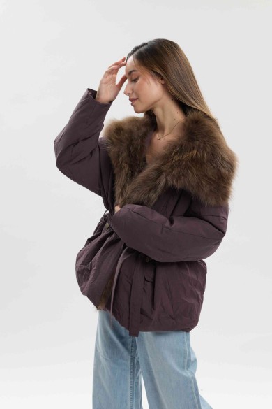 CHAQUETA ACOLCHADA CON CUELLO DE PELO DE ZORRO Y CINTURÓN PC-HNWT728