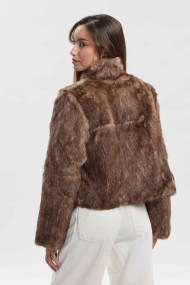 CHAQUETA CORTA DE PELO DE CONEJO CON CUELLO ALTO PC-LLL5944-02