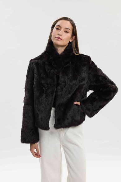 CHAQUETA CORTA DE PELO DE CONEJO CON CUELLO ALTO PC-LLL5944-09