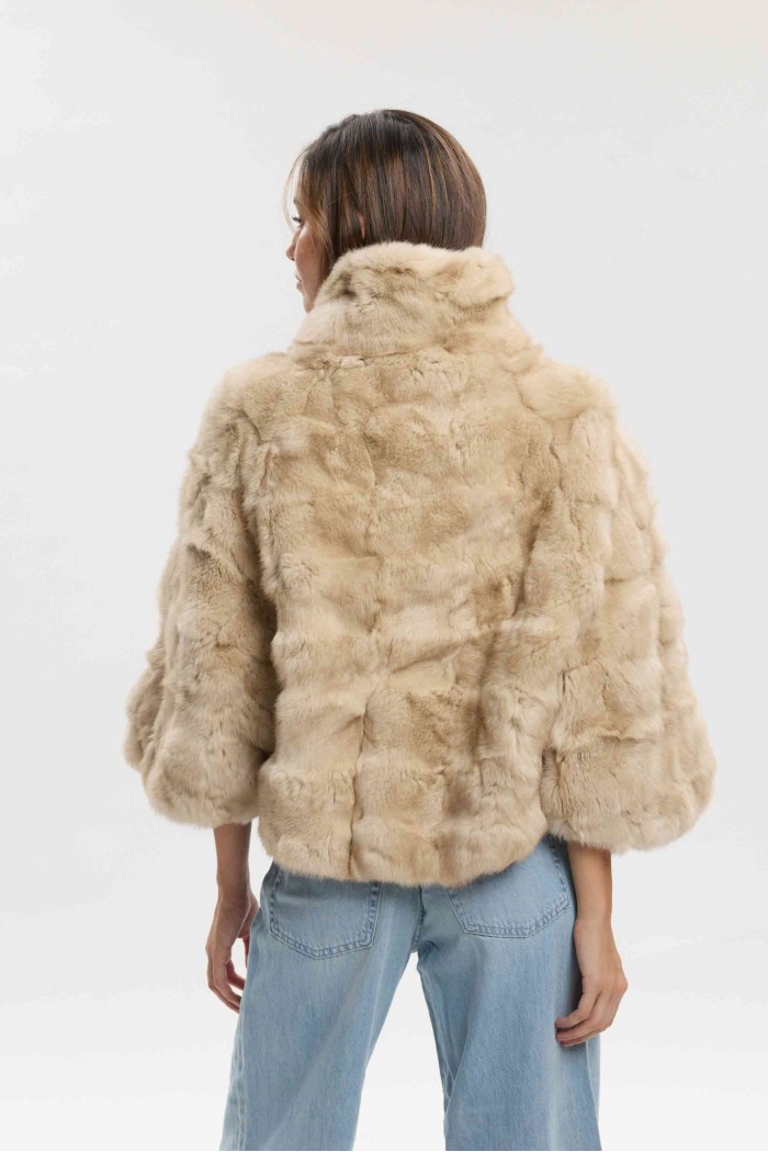 CHAQUETA CORTA DE PELO DE CONEJO CON MANGAS ACAMPANADAS PC-QP2602