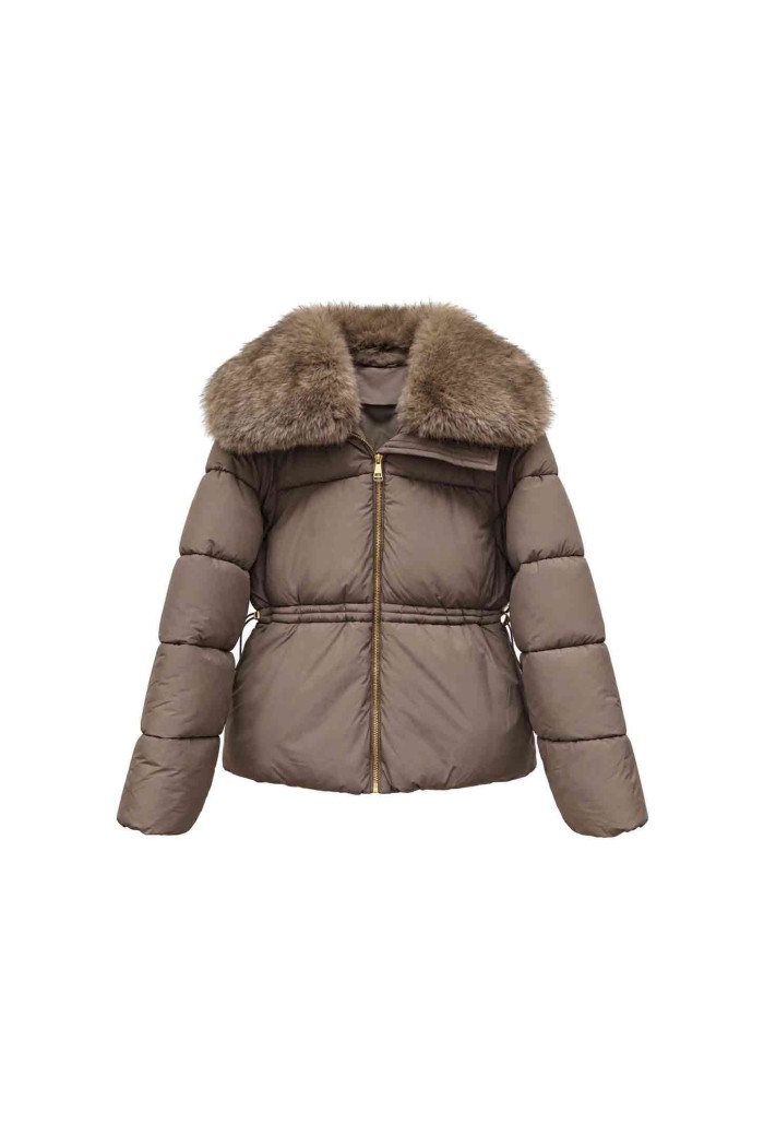CHAQUETA ACOLCHADA ENTALLADA CON CUELLO DE PELO SINTÉTICO TY-M9591