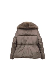 CHAQUETA ACOLCHADA ENTALLADA CON CUELLO DE PELO SINTÉTICO TY-M9591