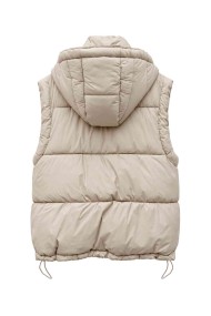 CHALECO ACOLCHADO CON CAPUCHA DESMONTABLE TY-M9570