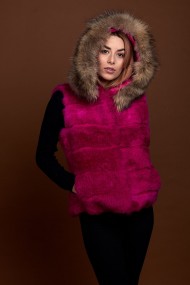 CHALECO CORTO CON CAPUCHA DE PELO DE CONEJO Y PELO DE MARMOTA PC-LLL5434-10