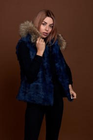 CHALECO CORTO CON CAPUCHA DE PELO DE CONEJO Y PELO DE MARMOTA PC-LLL5434-11