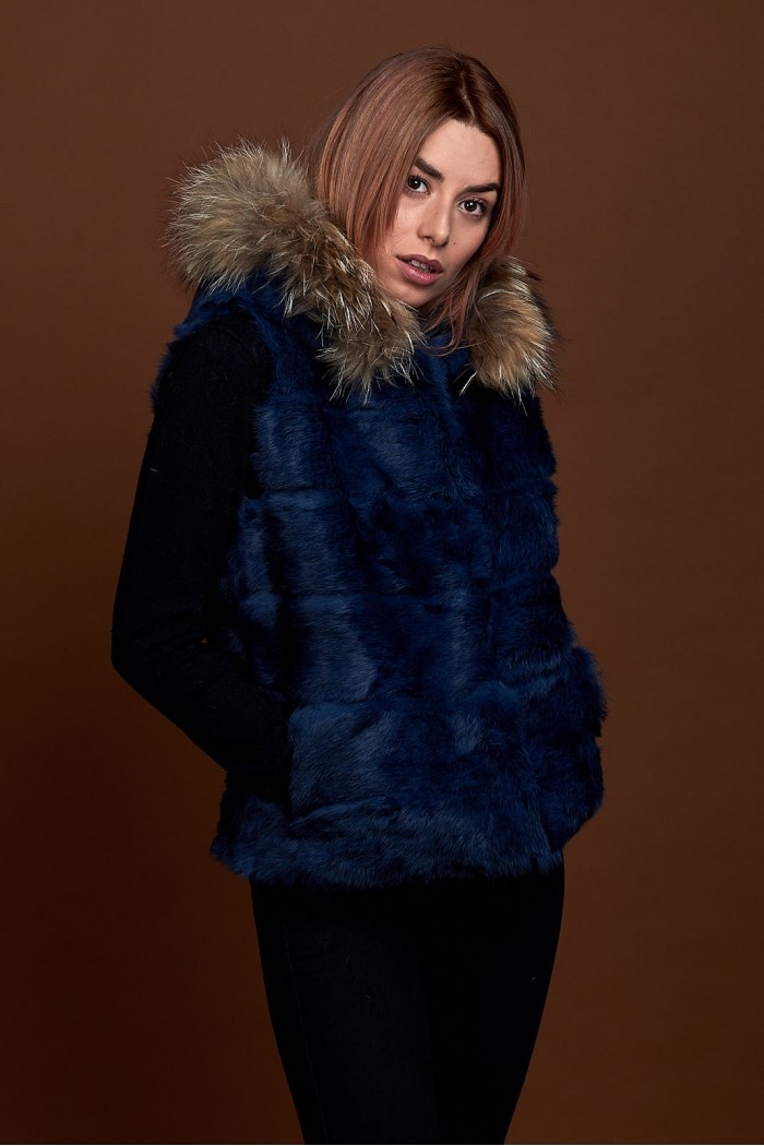 CHALECO CORTO CON CAPUCHA DE PELO DE CONEJO Y PELO DE MARMOTA PC-LLL5434-11