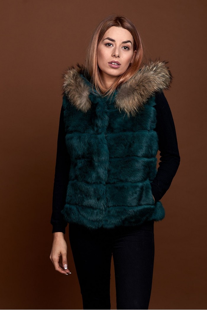 CHALECO CORTO CON CAPUCHA DE PELO DE CONEJO Y PELO DE MARMOTA PC-LLL5434-13