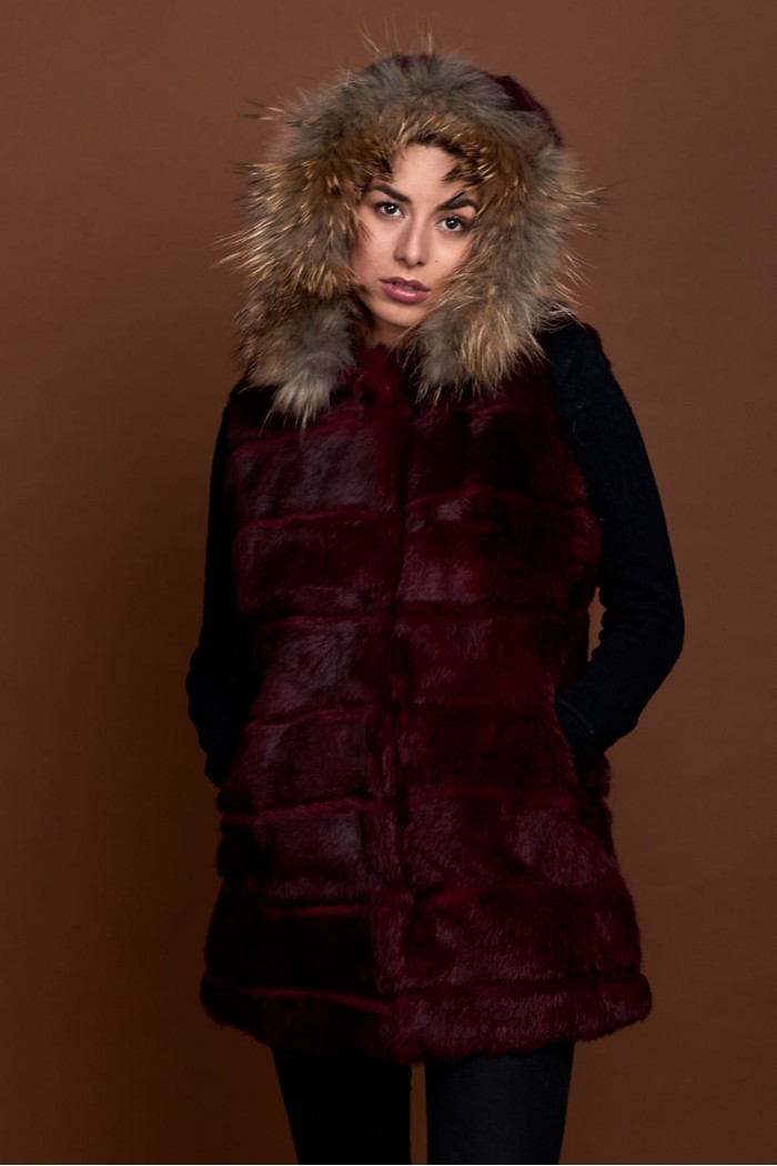 CHALECO LARGO CON CAPUCHA DE PELO DE CONEJO Y PELO DE MARMOTA PC-LLL5435-04