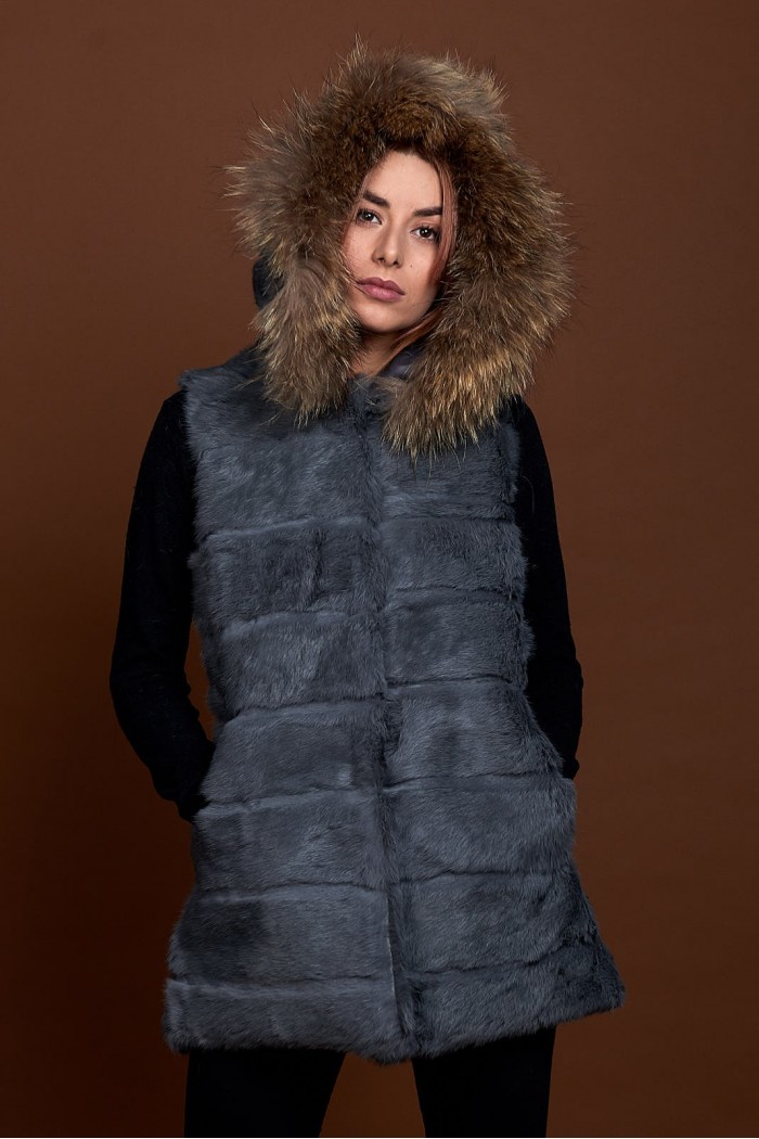 CHALECO LARGO CON CAPUCHA DE PELO DE CONEJO Y PELO DE MARMOTA PC-LLL5435-05