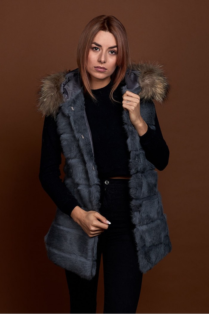 CHALECO LARGO CON CAPUCHA DE PELO DE CONEJO Y PELO DE MARMOTA PC-LLL5435-05