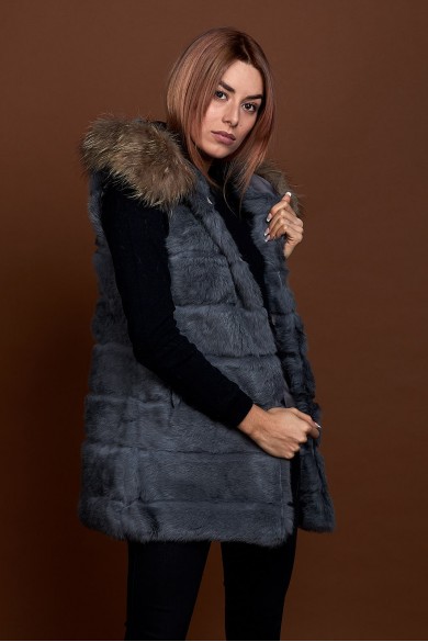 CHALECO LARGO CON CAPUCHA DE PELO DE CONEJO Y PELO DE MARMOTA PC-LLL5435-05
