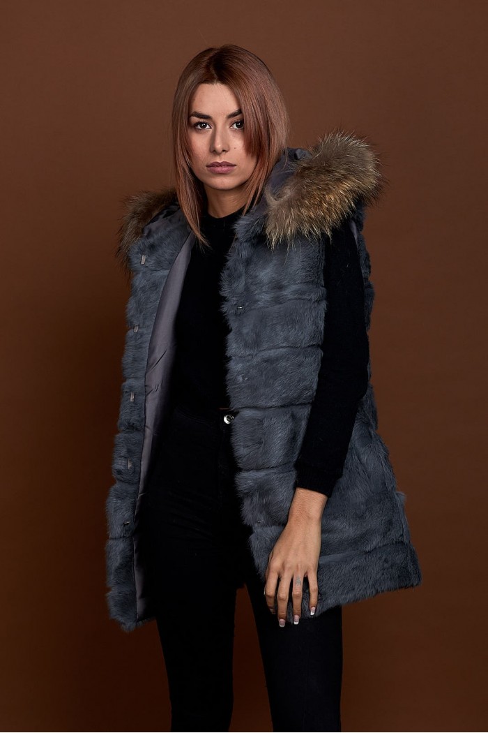 CHALECO LARGO CON CAPUCHA DE PELO DE CONEJO Y PELO DE MARMOTA PC-LLL5435-05