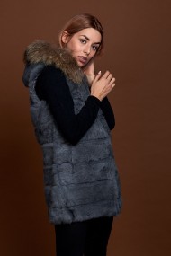 CHALECO LARGO CON CAPUCHA DE PELO DE CONEJO Y PELO DE MARMOTA PC-LLL5435-05