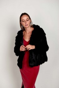 CHAQUETA CON CAPUCHA DE PELO DE CONEJO NEGRO PC-LLL5753
