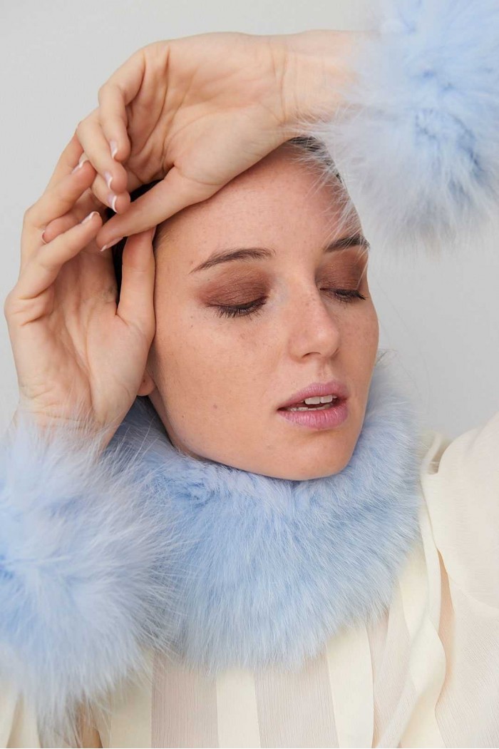 CUELLO Y PUÑO DE PELO TEJIDO