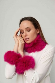 CUELLO Y PUÑO DE PELO TEJIDO