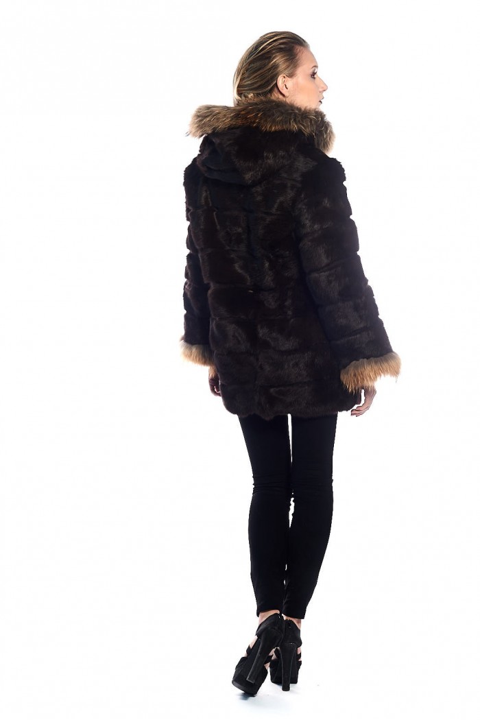 Abrigo de conejo PC-LLL5345