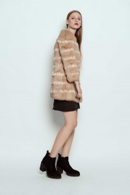 ABRIGO DE CONEJO REX