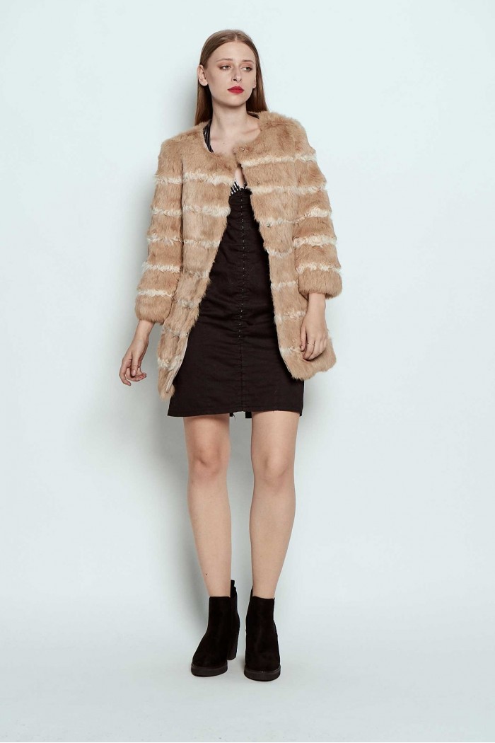 ABRIGO DE CONEJO REX